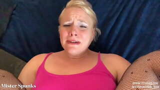 Stepsister Saņem Pirmo Anālais un Cum viņas Ass Liels / Attēloti SexySpunkyGirl