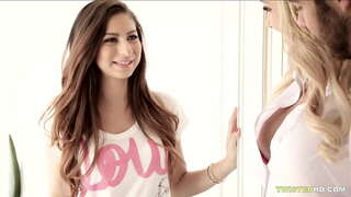 ���ືຊິພັກຮັບ threesomed