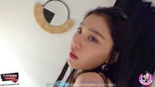 יוני ליו / SpicyGum - היים לאַנד מיט אַ כינעזיש תּלמיד