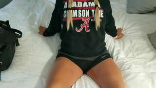 ���හි ගෙදර හැදූ දුබුරු බිරිඳ ලෙෂර් වර්ල්ඞ් උද්යානයේ කුකුළා