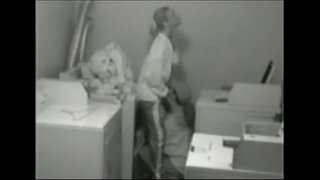 Lesbi di kamar laundry