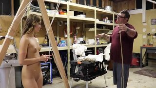 Обнаженная Кристи Лав В Наручниках Байланыштагы Жыйынтыгындатапшырышкан Жана Грудью