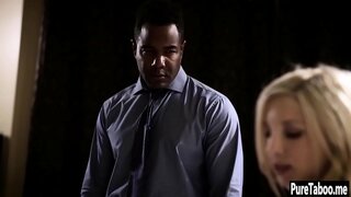 Sexy babe sucks të madhe e vështirë të zi karin