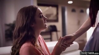 Өспүрүм тез келсе жолугушуу учурунда өз эже менен кара, аны менен ал познакомилась Интернетте.Ал переодевается үчүн мындай көрүнүштө бул тууралуу анын карындашы, жана ошолорго өз үйүндө жолугушуу.Ал манипулирует кара, принуждая аны сексу