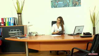 Drejtori Dani Daniels flokë pidhi i mbushur me spermë (Pjesa 1)